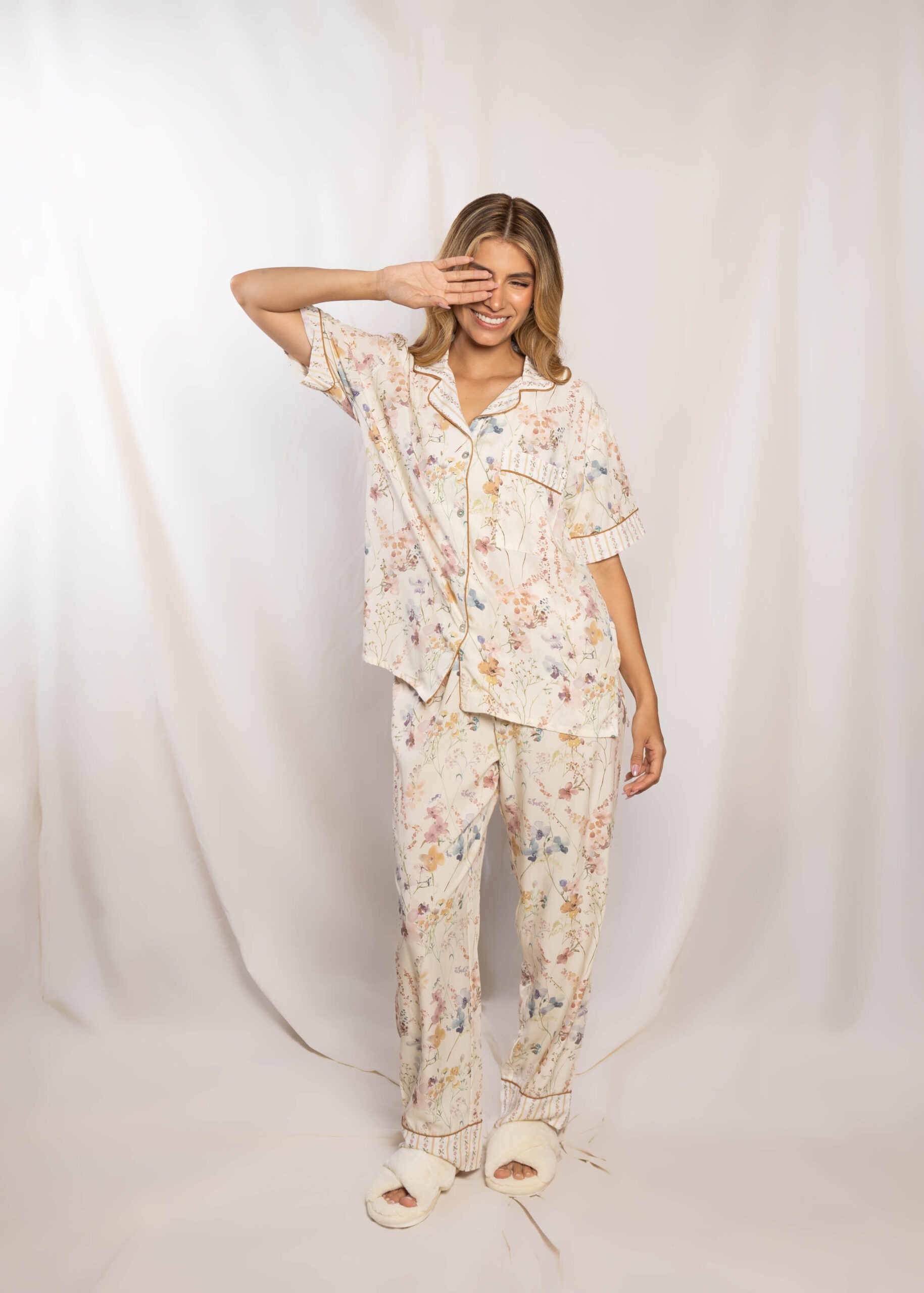 DALIA PANT/MANGA CORTA VISCOSA 100% - Imagen 3