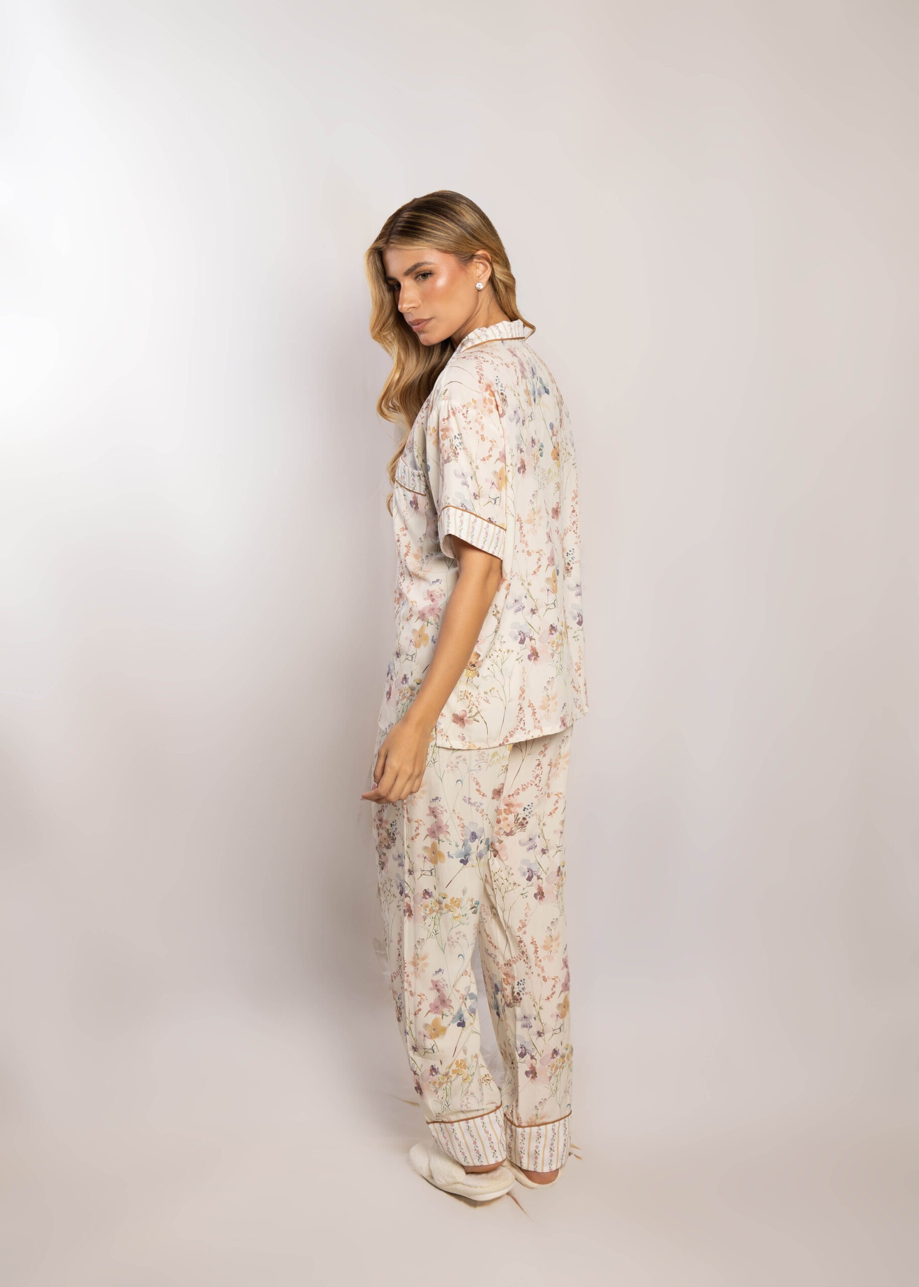 DALIA PANT/MANGA CORTA VISCOSA 100% - Imagen 4