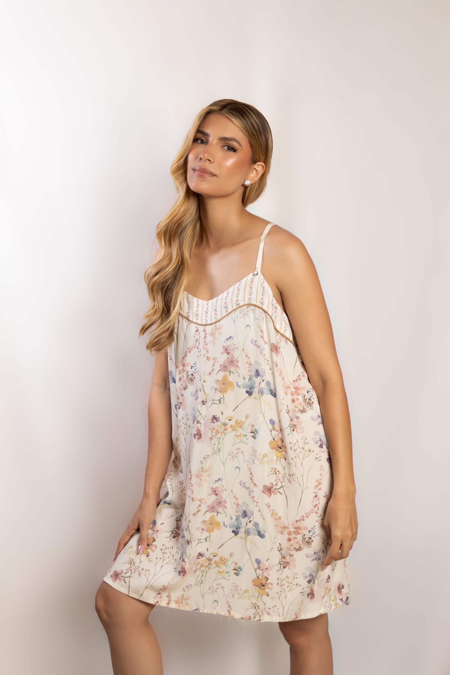 DALIA BATA TIRANTAS VISCOSA 100% - Imagen 3