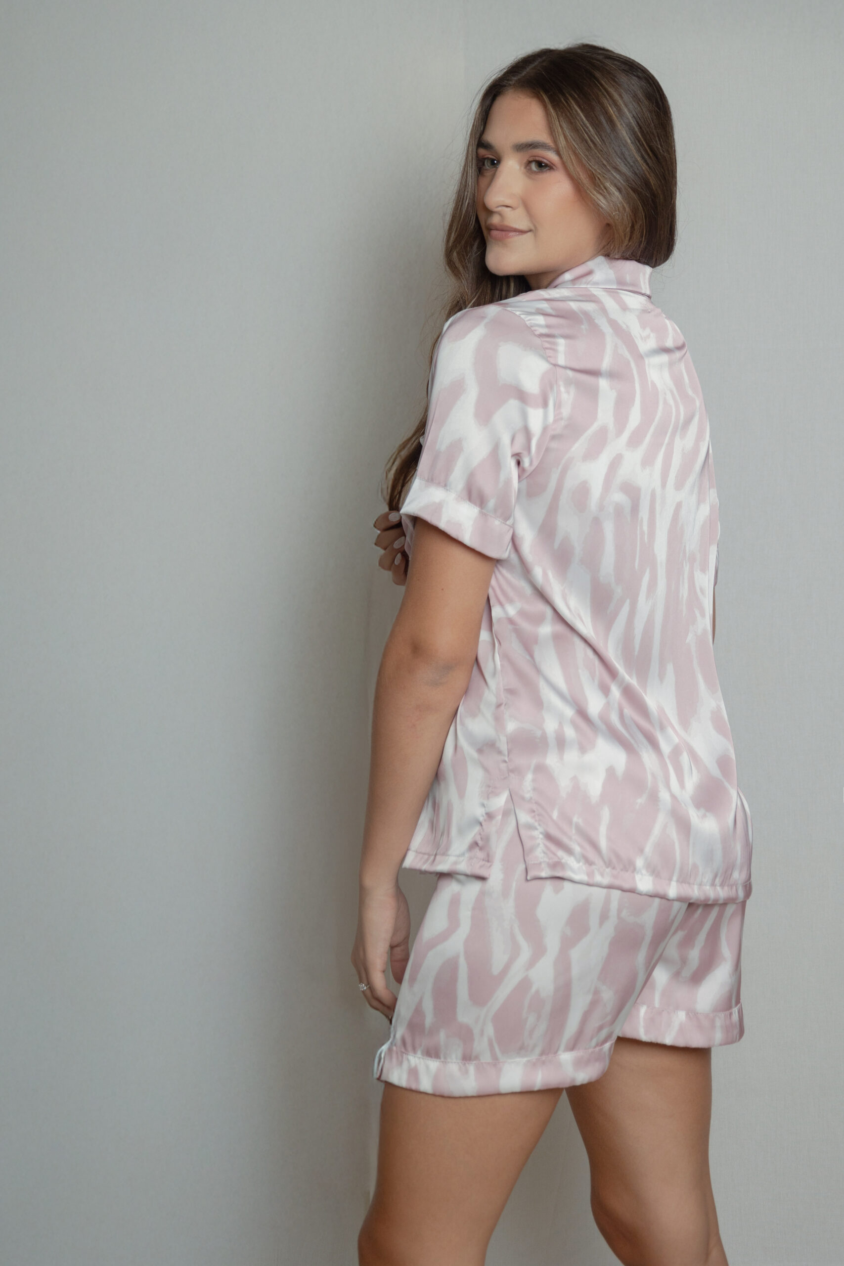 AMOUR SEDA SHORT/CAMISA - Imagen 3